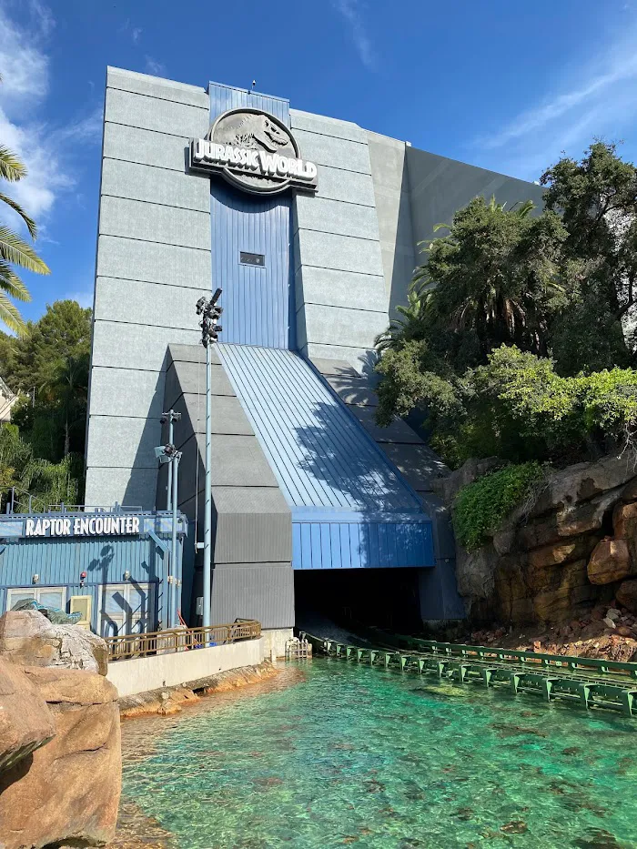 Jurassic World – The Ride 9