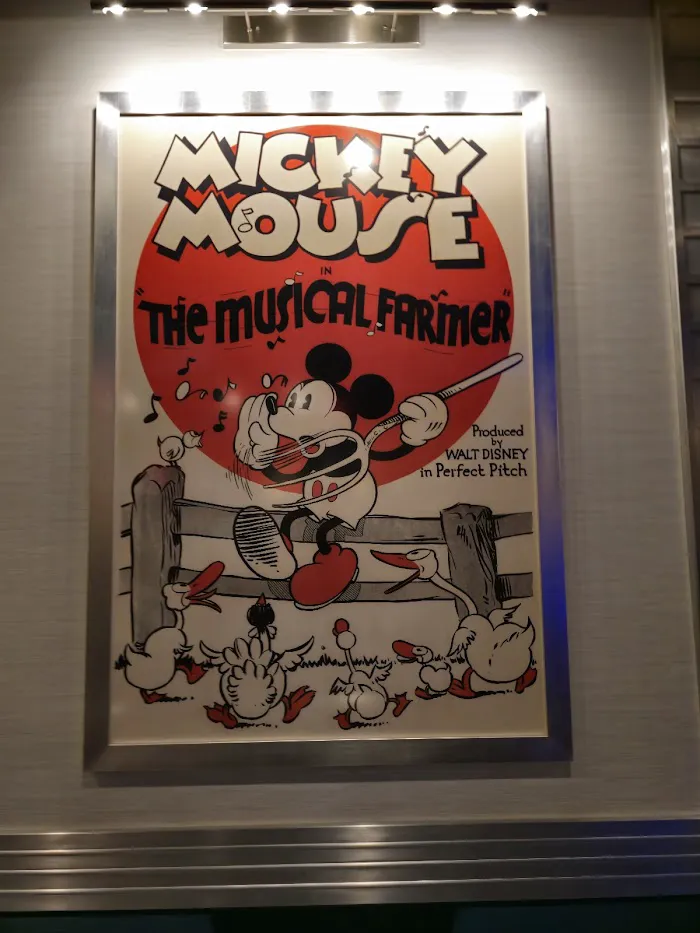 Mickey and Minnie's Runaway Railway 5