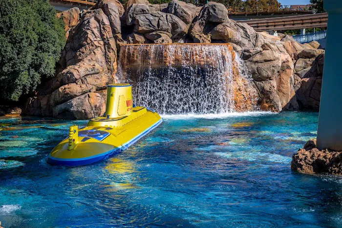 Finding Nemo Submarine Voyage 4