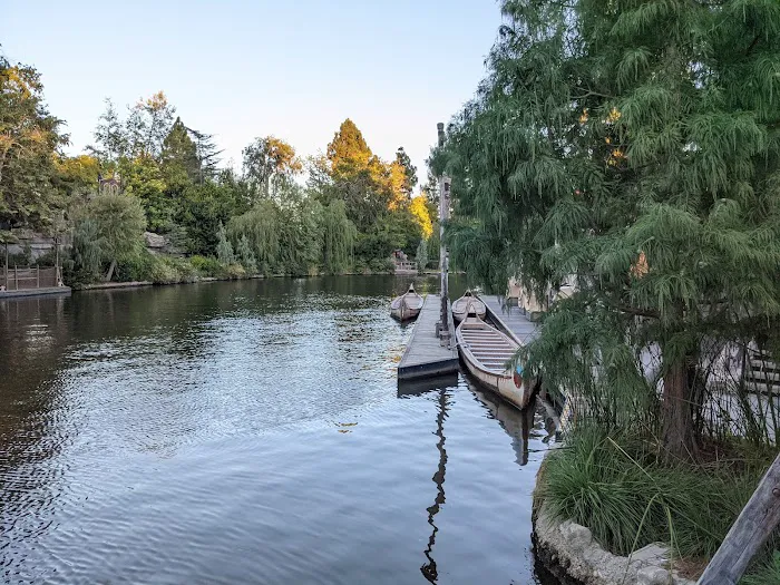 Davy Crockett's Explorer Canoes 5