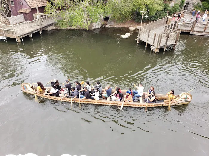 Davy Crockett's Explorer Canoes 7