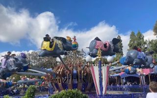 dumbo ride disneyland