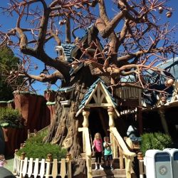 Chip 'n Dale Treehouse ico