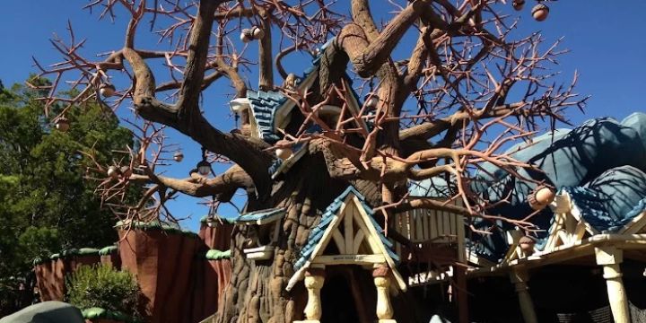 Chip 'n Dale Treehouse