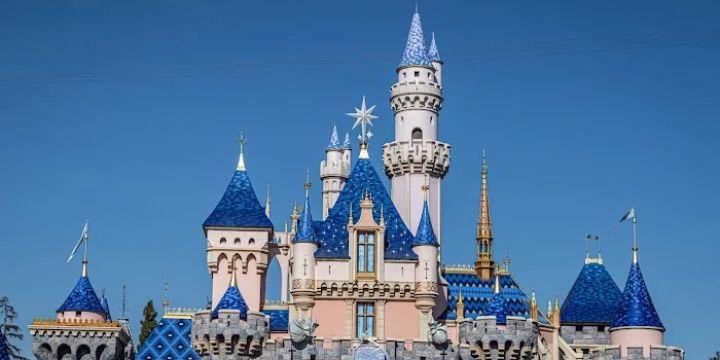 Sleeping Beauty Castle Walkthrough