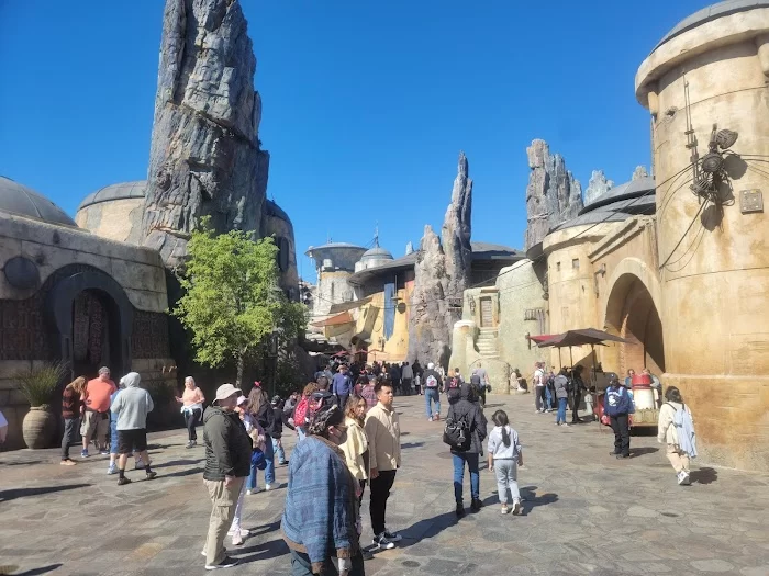 Star Wars: Galaxy's Edge 2