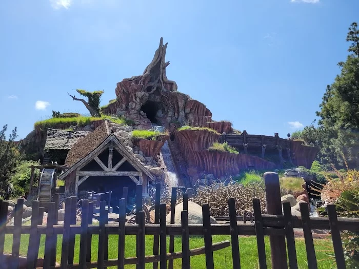 Splash Mountain 0