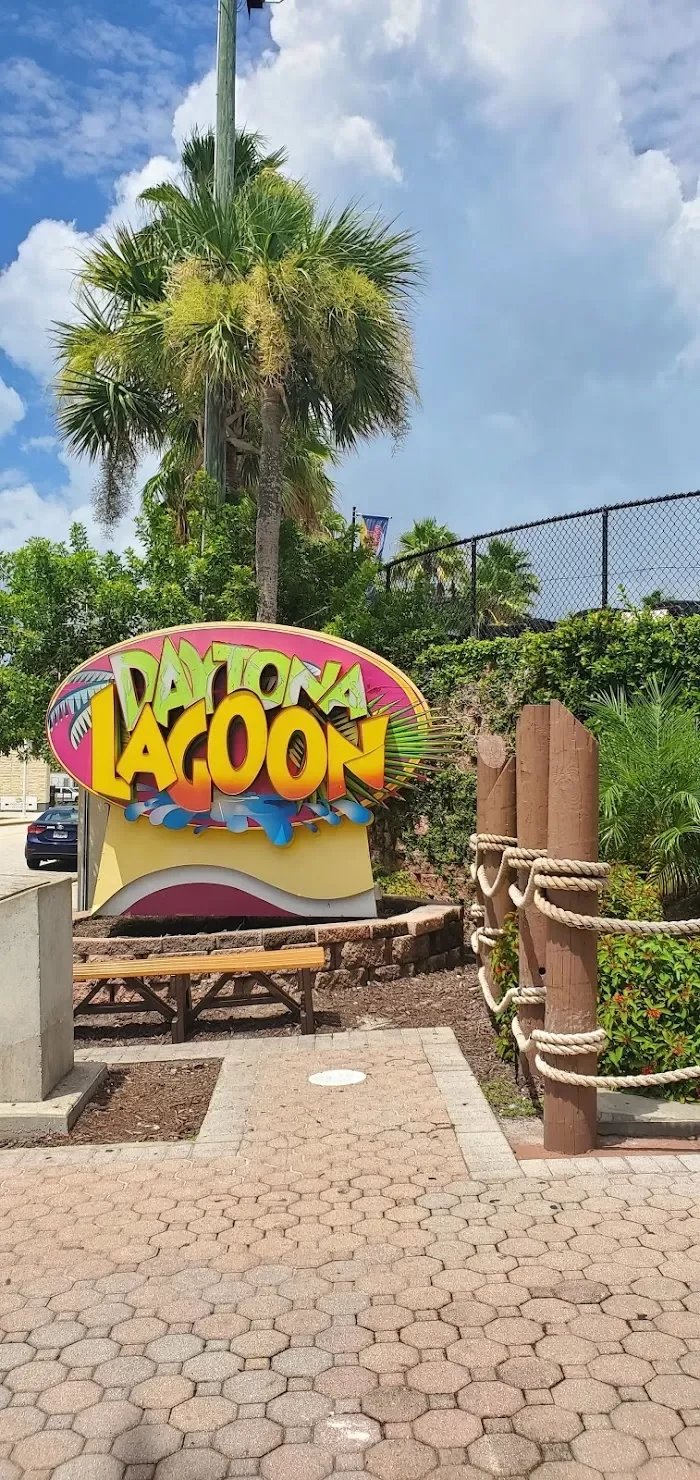 Daytona Lagoon 6