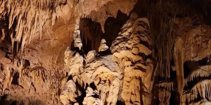 Natural Bridge Caverns