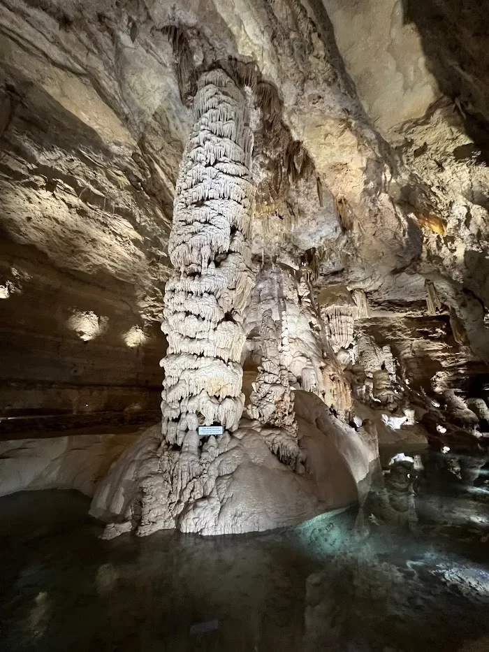 Natural Bridge Caverns 8