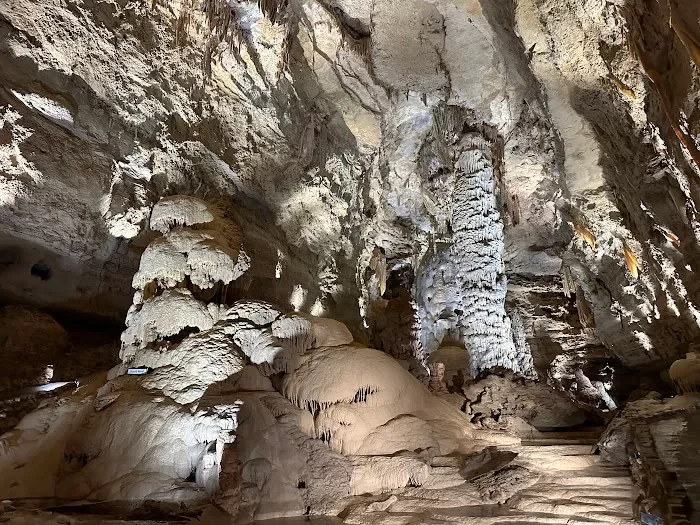 Natural Bridge Caverns 9