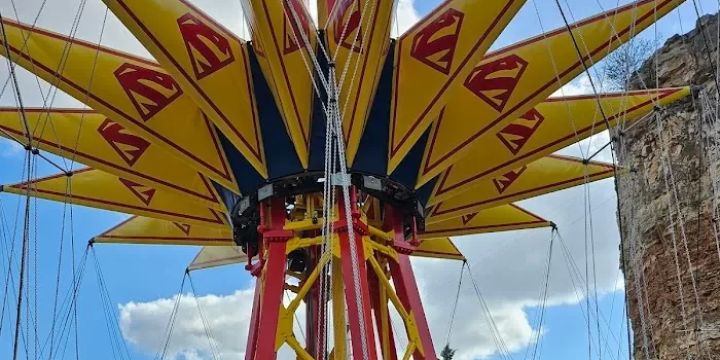 Supergirl Sky Flight