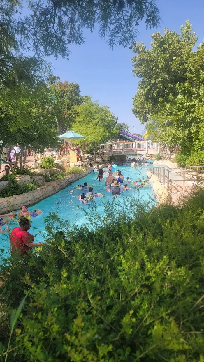 Hurricane Harbor San Antonio 4