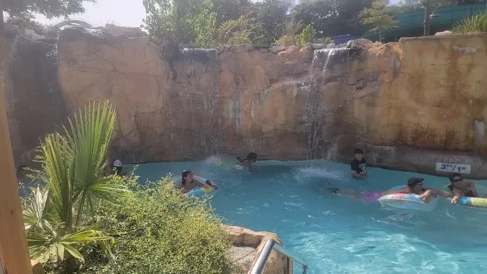 Hurricane Harbor San Antonio 5