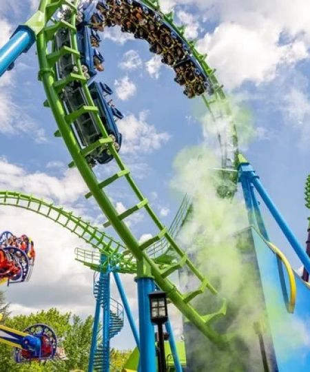 Most Thrilling Rides in US Amusement Parks: Top Roller Coasters and Attractions