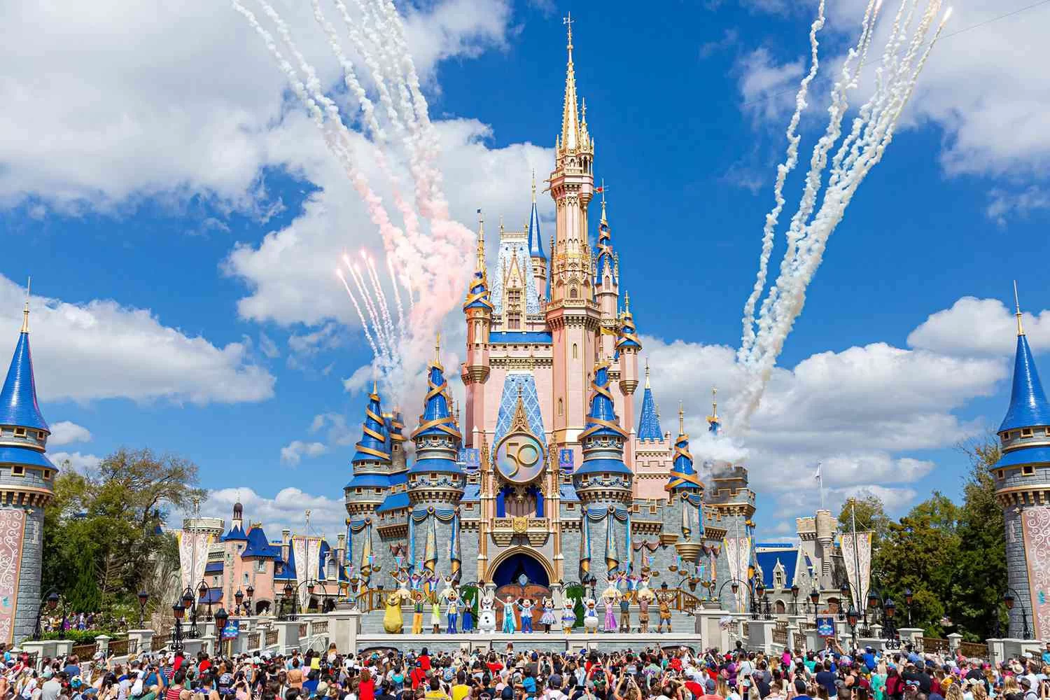 Tips for Planning a Disneyland and Disney World Trip: Ultimate Family Vacation Guide