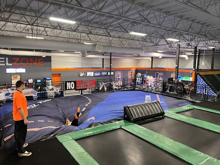 Sky Zone Trampoline Park 5