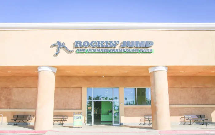 Sky Zone Trampoline Park 4