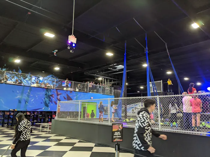 Sky Zone Trampoline Park 4