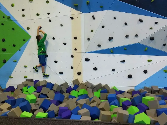 Sky Zone Trampoline Park 3