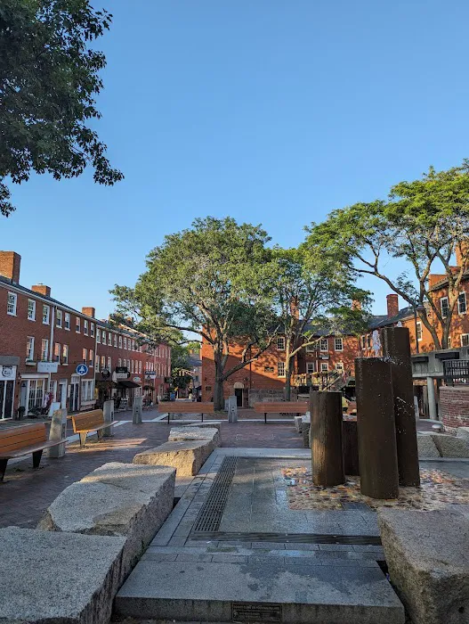 Inn Street Fountain & Splash Pad 0