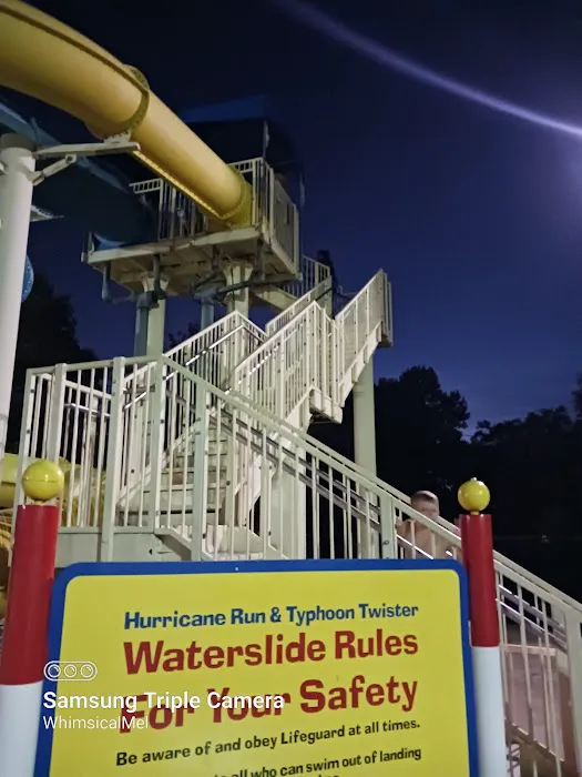Calypso Cove Family Waterpark 9