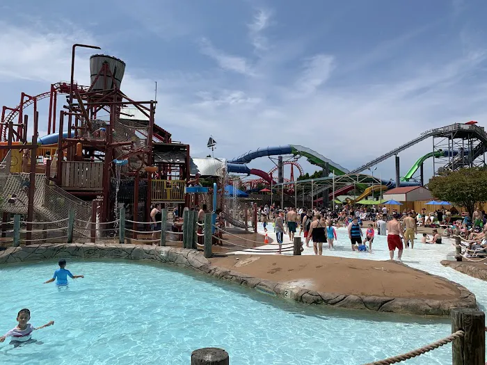 Kentucky Kingdom Theme & Water Park 4