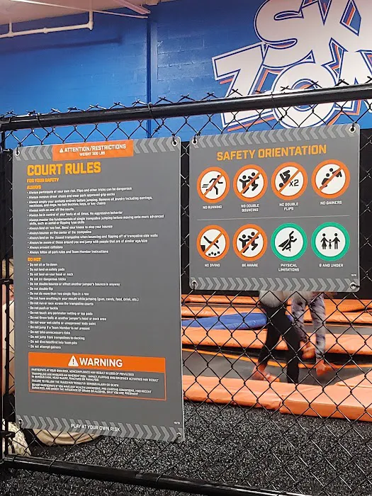 Sky Zone Trampoline Park 3