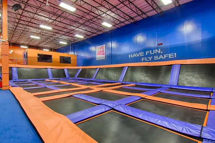Sky Zone Trampoline Park 4