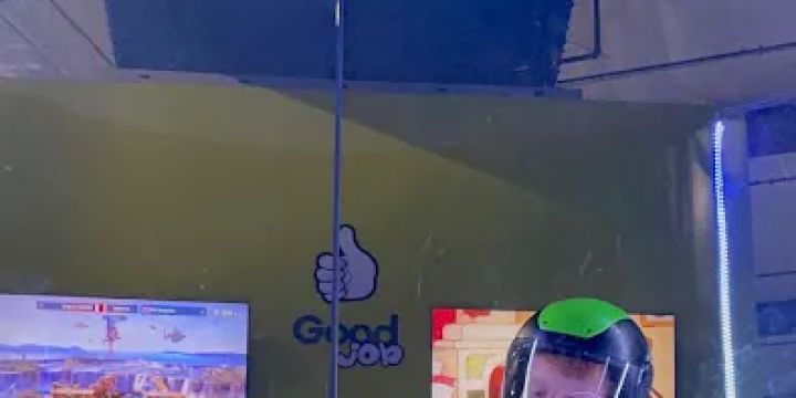 UA Indoor SkyDiving
