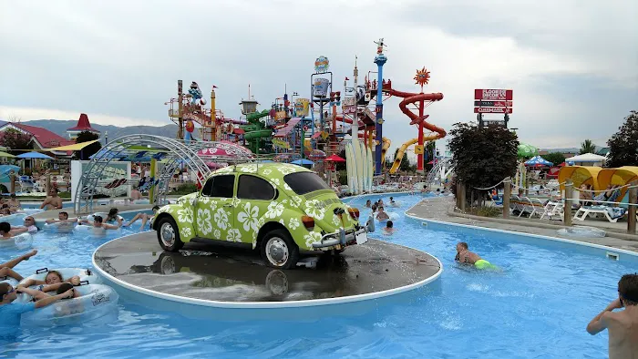 Cowabunga Bay WaterPark 2