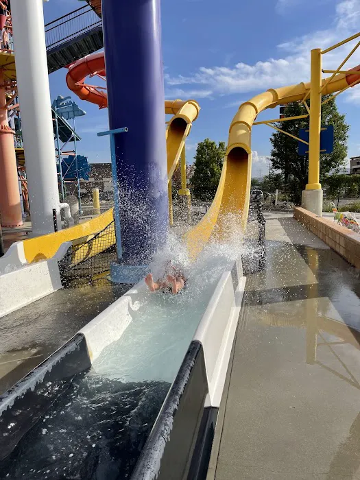 Cowabunga Bay WaterPark 3