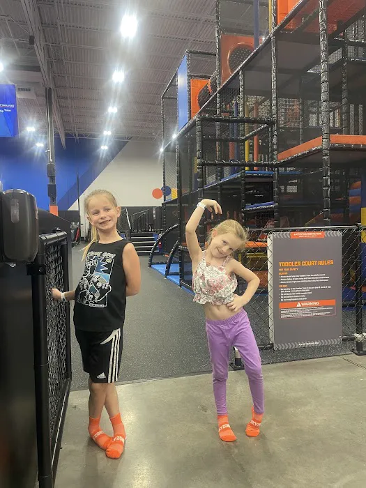 Sky Zone Trampoline Park 6