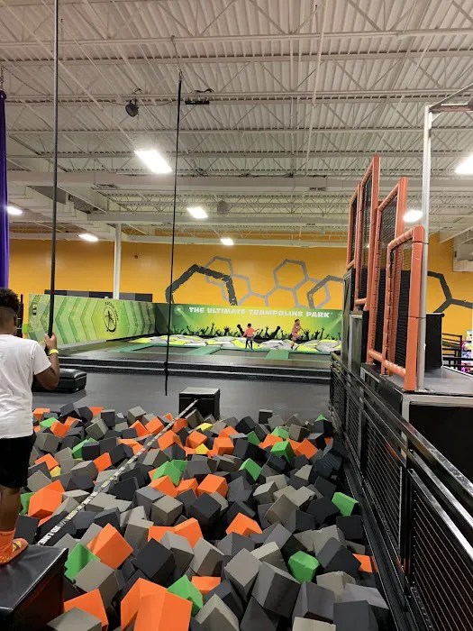 Sky Zone Trampoline Park 3