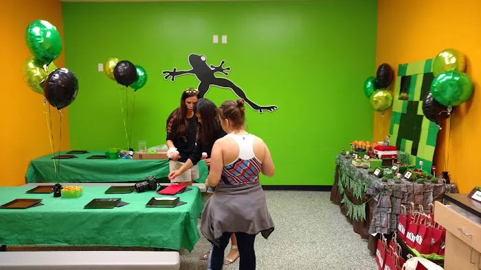 Sky Zone Trampoline Park 5