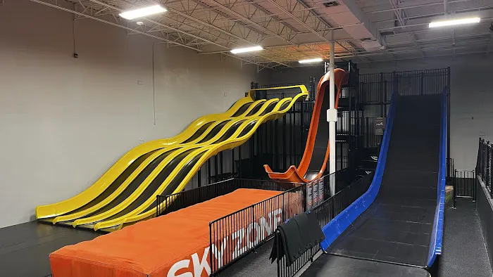 Sky Zone Trampoline Park 8