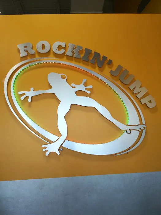 Sky Zone Trampoline Park 6