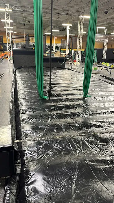 Sky Zone Trampoline Park 7