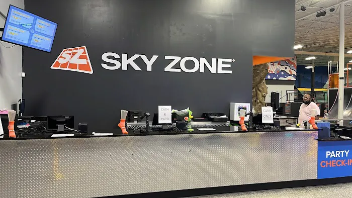 Sky Zone Trampoline Park 9