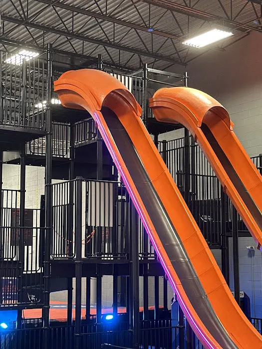 Sky Zone Trampoline Park 4