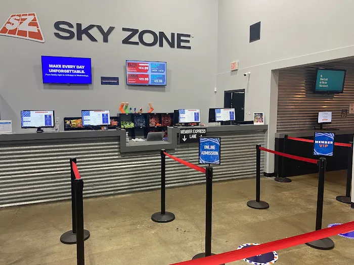 Sky Zone Trampoline Park 5