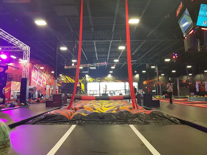 Sky Zone Trampoline Park 3