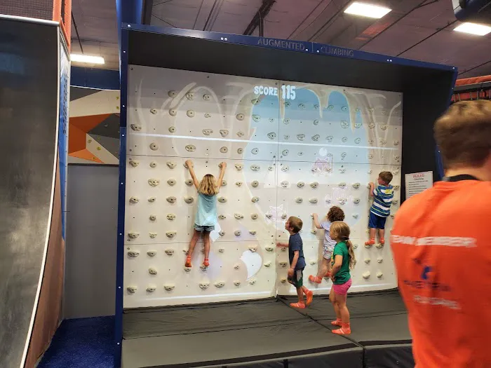 Sky Zone Trampoline Park 6