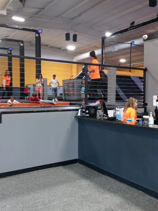 Sky Zone Trampoline Park 3