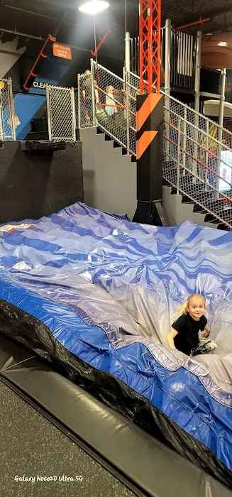 Sky Zone Murfreesboro 7