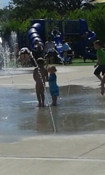 River's Edge Splash Pad 0