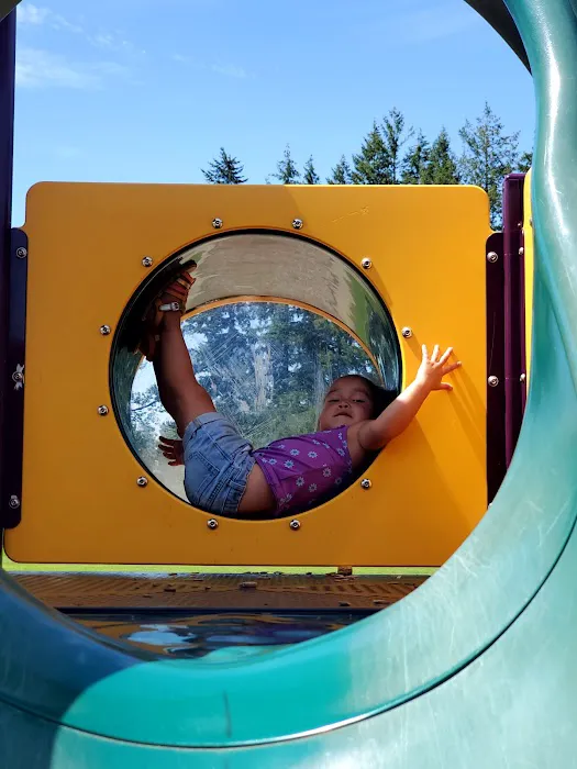 River Road City Park Splash Pad 3