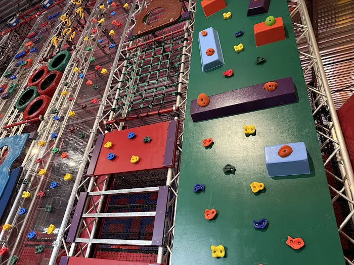 Planet Obstacle - Adventure park 9