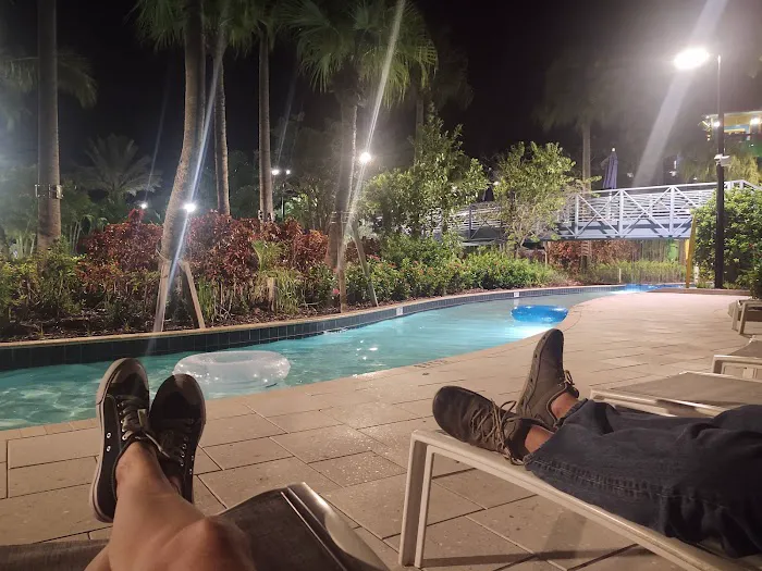 Surfari Water Park at The Grove Resort 7