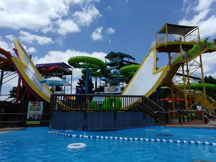 Hurricane Harbor Arlington 0